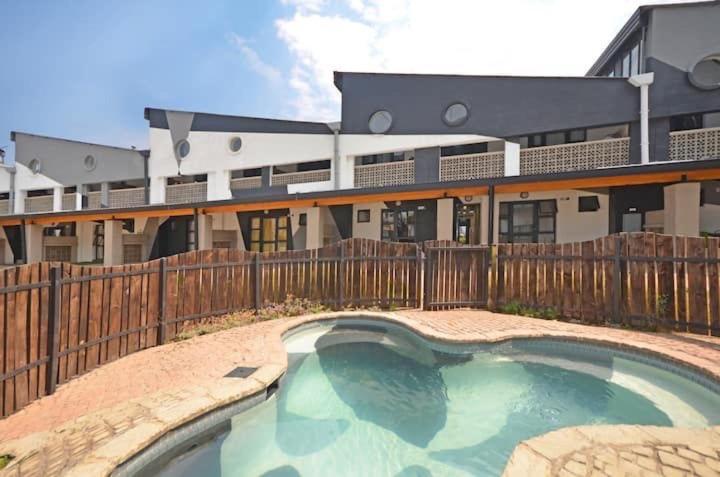 Appartement Onezerosix Maboneng